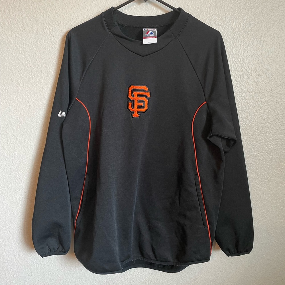 Giants warm up sweater